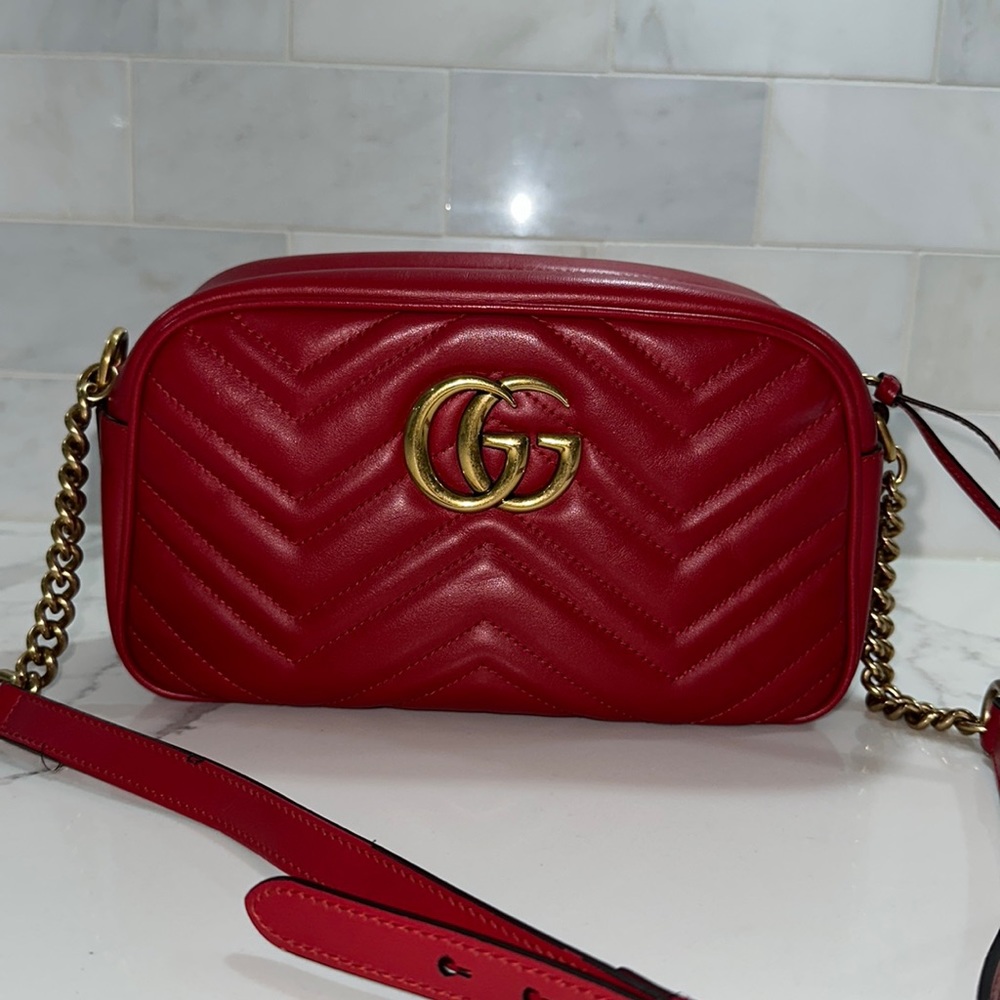 CLASSIC GUCCI GG MARMONT Shoulder Bag